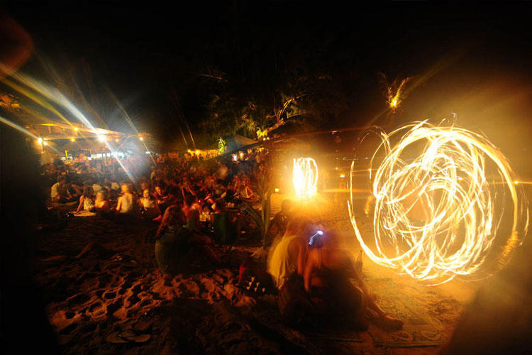 帕岸岛满月派对捡尸在线观看