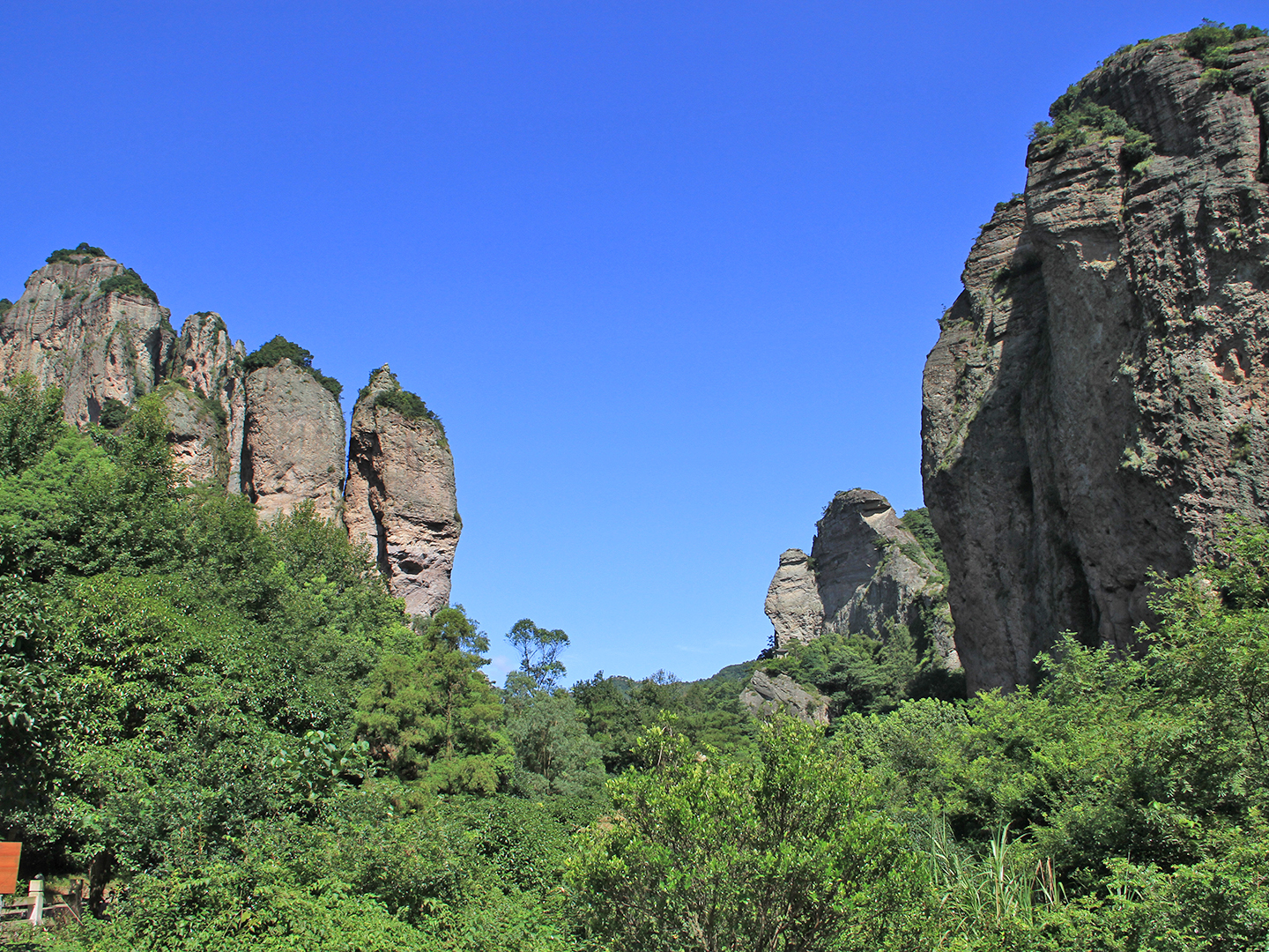 【踏春,山水】雁荡山全景,灵岩·玻璃栈道,天烛仙境四星尊贵3日游