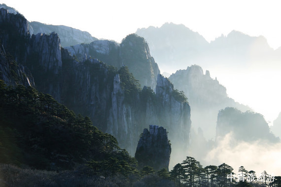 【购实惠】安徽 大美黄山+晒秋人家篁岭+忆江南十二景+九华大佛+新安江山水画廊+宏村双卧6日游【安徽全景游】