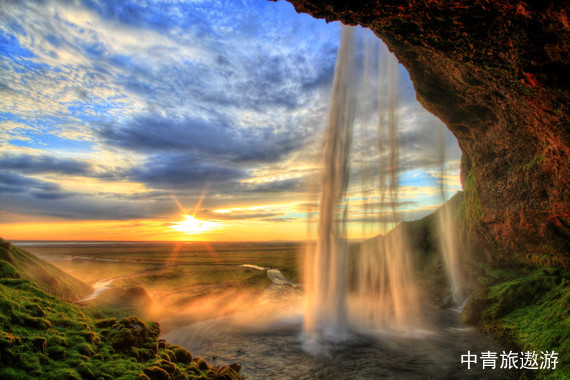 【悦游欧洲】冰岛一地一价全含9-10日游【FIG极光：蓝冰洞+午夜极光游船+熔岩秀+火山洞穴+蓝湖温泉+飞机残骸+斯奈山/E线夏季环岛】