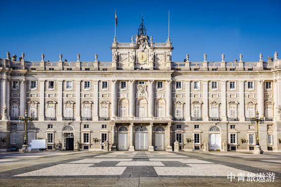 【欧洲】西班牙+葡萄牙13日【马德里皇宫|塞维利亚大教堂|阿尔罕布拉宫|圣家族教堂|桂尔公园|欣赏佛拉明戈秀】