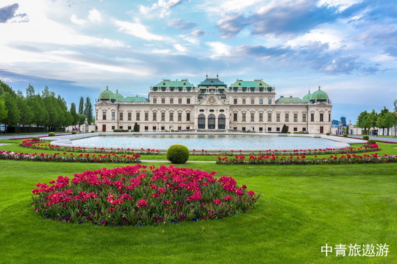 【西欧】奥地利+瑞士+德国12天|美泉宫|马车巡游|梅尔克修道院|新天鹅堡|少女峰|琉森湖游船|西庸城堡+品酒|琉森湖游船+日内瓦湖游船