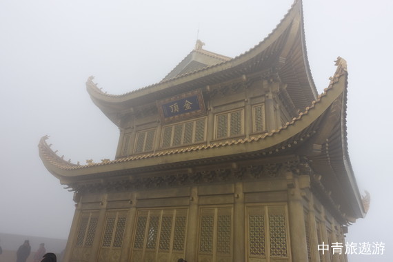 【四川】轻奢四川•全景 双飞/当地7日【成都+都江堰/熊猫乐园+九寨沟+黄龙+乐山大佛+二进峨眉山+金顶】全程豪华五钻酒店丨升级2+1豪华车