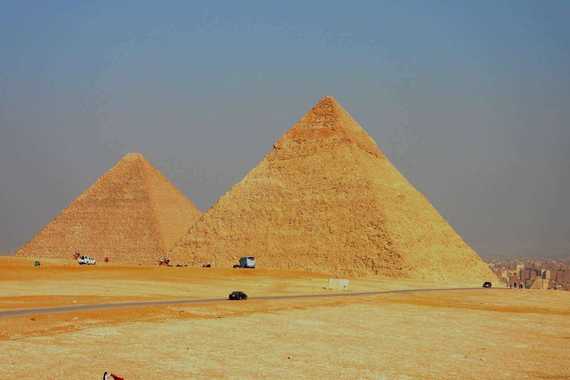 至尊埃及开罗+阿布辛贝神庙+卢克索+红海10天7晚-MS-上海往返直飞开罗+1段内陆航班+奔驰旅行大巴；国际五星酒店住宿，顶级的住宿体验。