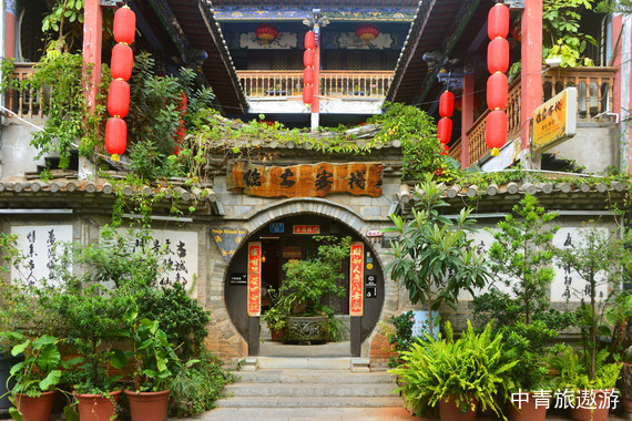 【云南】元阳+建水+哀牢山双飞6日【戛洒风情小镇+金山原始森林公园+哀牢山+石门峡+南恩瀑布+朱家花园+建水紫陶+多依树梯田景区+箐口哈】