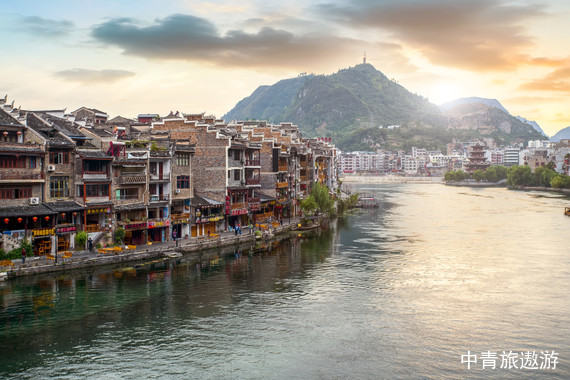 【贵州】贵阳+安顺+荔波+西江 双飞六日 【黄果树瀑布+青岩古镇+独山天洞+荔波大、小七孔+西江千户苗寨】