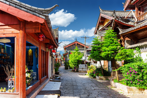 【云南】 昆明+大理+丽江双飞6日【滇池大坝+石林+崇圣寺三塔+喜洲古镇+双廊古镇+虎跳峡+玉龙雪山+蓝月谷】