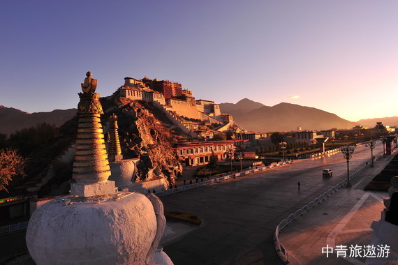 【西藏】京藏号-西宁+西藏专列14日游|援藏30年不凡路，雪域高原谱新篇