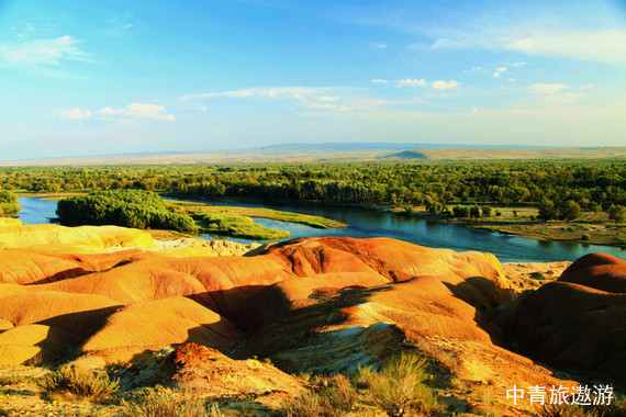 【新疆】乌鲁木齐双飞8日【独山子大峡谷+独库公路+那拉提草原+赛里木湖+木特塔尔沙漠+天山天池+国际大巴扎】