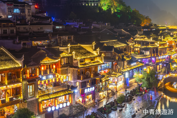 【湖南】長沙+韶山+岳陽+衡陽雙高6日游【長沙+岳麓山+岳麓書院+毛主席廣場+滴水洞+南岳大廟+南岳衡山+屈子文化園+岳陽樓+洞庭湖】