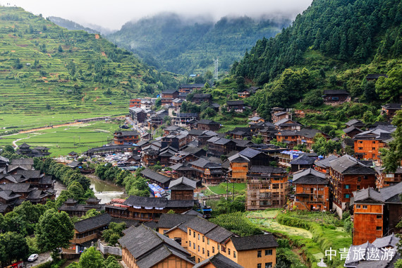 【环游贵州双飞8天】梵净山、镇远、遵义、黄果树、荔波小七孔、西江千户苗寨、万峰林、马岭河、甲秀楼、天河潭、茅台镇