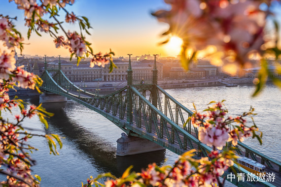 【欧洲】德奥匈捷斯波六国 12 晚 14 日 【多瑙河游船|布拉格城堡|美泉宫|渔人堡】