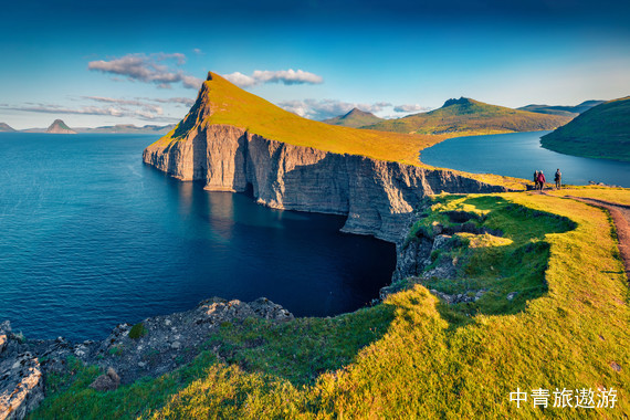 【睿游歐洲】挪威雙峽灣+丹麥+法羅群島12日游【米基內斯島觀鳥/海上懸湖/峽灣快艇巡游+觀光火車/默恩白崖+安徒生故居】