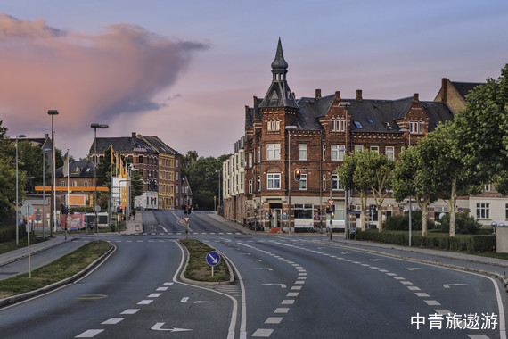 【私家团】丹德-童话足迹8日游【小美人鱼/安徒生博物馆/海恩豪森皇家花园/格林世界博物馆/美茵河游船】